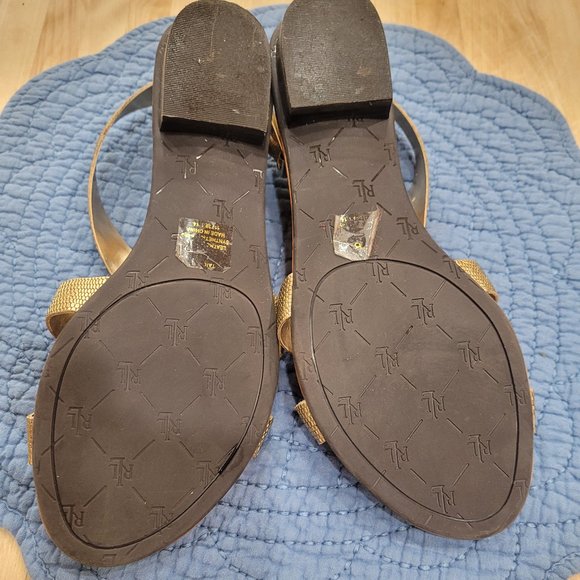 Ralph Lauren Gold Leather Low Heel Sandals Size 7 - Picture 8 of 11